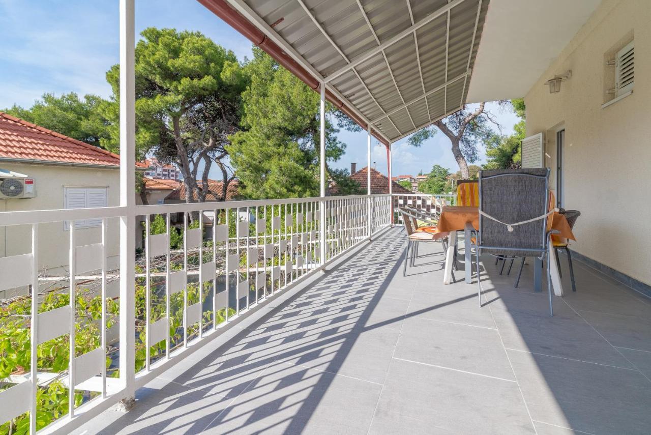 Apartmani Lucia Biograd Biograd Na Moru Extérieur photo